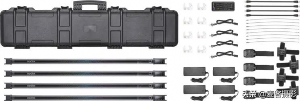 GODOX 用近 4 英尺長的 GODOX TL120 擴充套件其管燈陣容