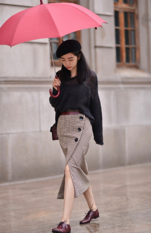 要說穿搭還是三木最會穿,優雅的氣質,精緻的搭配,時髦養眼高階 要說穿搭還是三木最會穿,優雅的氣質,精緻的搭配,時髦養眼高階