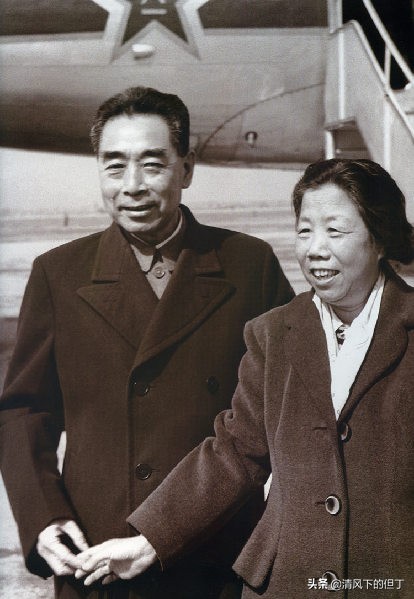 鄧穎超被毛主席舉薦當副國級領導,周總理不贊成,8年後成正國級 鄧穎超被毛主席舉薦當副國級領導,周總理不贊成,8年後成正國級