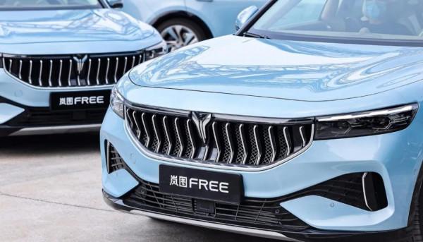 理想ONE最針鋒相對的新車，配空氣懸架和四缸增程器