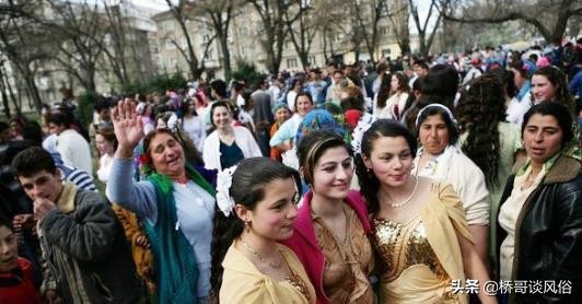 摩洛哥習俗:“新娘市場”,男人在集市中選“新娘” 摩洛哥習俗:“新娘市場”,男人在集市中選“新娘”