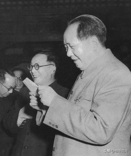 梁啟超跟隨康有為奔走呼號,決心為挽救民族危亡而儘自己的力量 梁啟超跟隨康有為奔走呼號,決心為挽救民族危亡而儘自己的力量