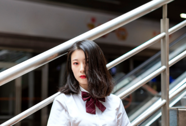 不要小看一個格格不入的人