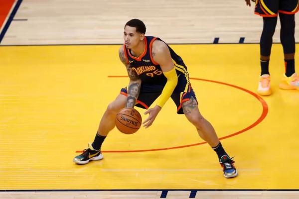 落後19分到領先20分!勇士火力太兇,6中6砍13分落選秀也打出來了 落後19分到領先20分!勇士火力太兇,6中6砍13分落選秀也打出來了