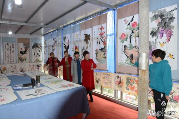 山西臨猗：叔侄倆舉辦的書法藝術個人家庭展在農家小院隆重開幕