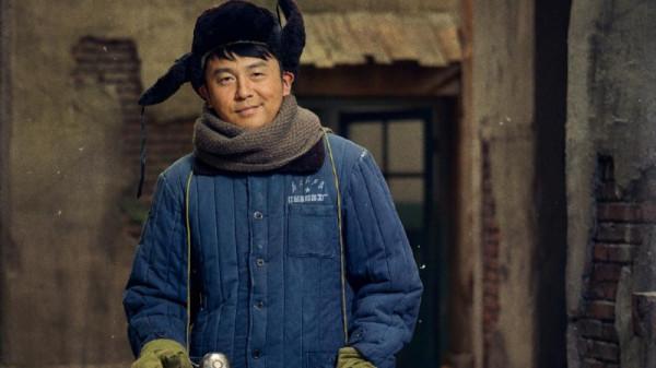 《人世間》中什麼最吸引人，請看困難年代濃郁的年味和親情