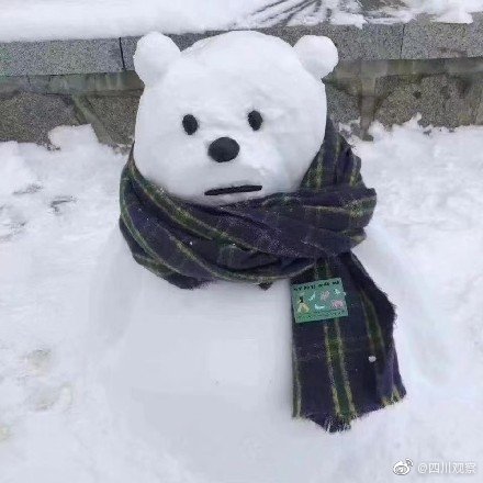 為女兒堆的大熊雪人火了