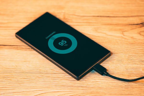 如何正確為手機電池充電 如何正確為手機電池充電