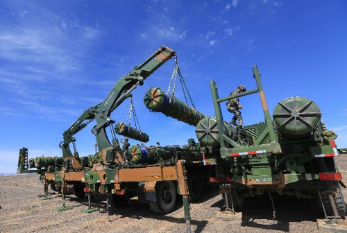 如果美軍B2傾巢出動，有哪些國家可以抗衡？客觀來說只有兩個