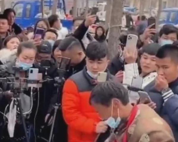 “網紅奇蹟”拉麵哥，大紫大紅後選擇隱退繼續賣3元一碗的拉麵