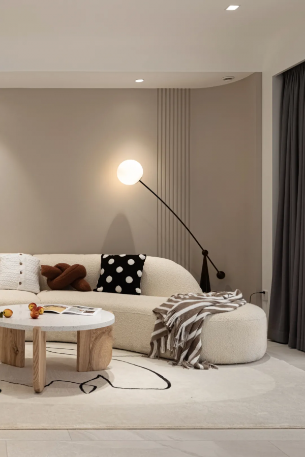 120㎡三居室，圓形孔洞、拱門造型、無主燈，這個家處處是亮點