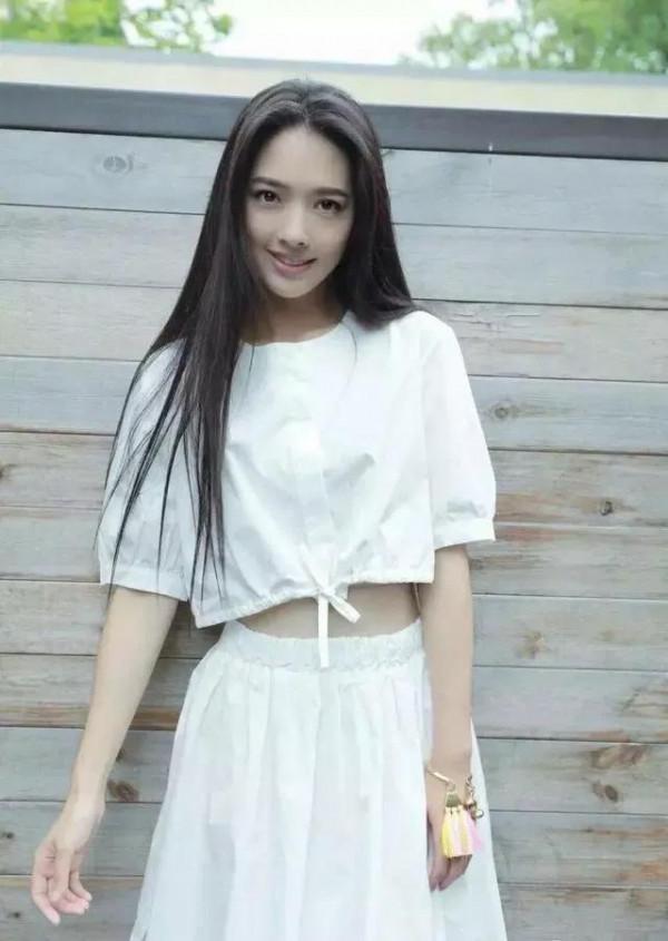 郭碧婷，貌美如花楚楚動人