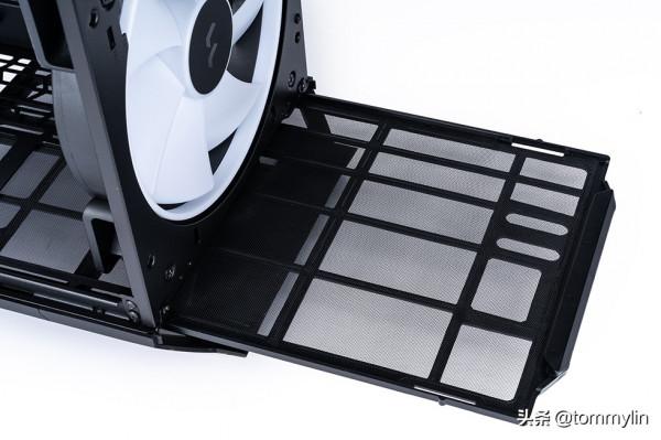 風冷執行者 - Fractal Design Torrent Compact 裝機展示