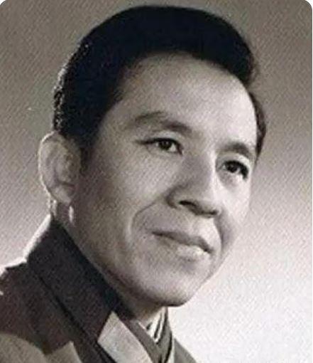 “德藝雙馨”楊洪基：31歲娶初戀，53歲走紅，一輩子不接廣告