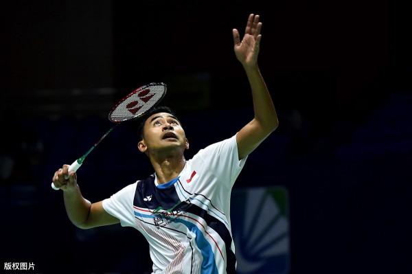 動作先熟練掌握,再加入蹬轉和腰腹力量,殺球將成為別人豔羨物件 動作先熟練掌握,再加入蹬轉和腰腹力量,殺球將成為別人豔羨物件