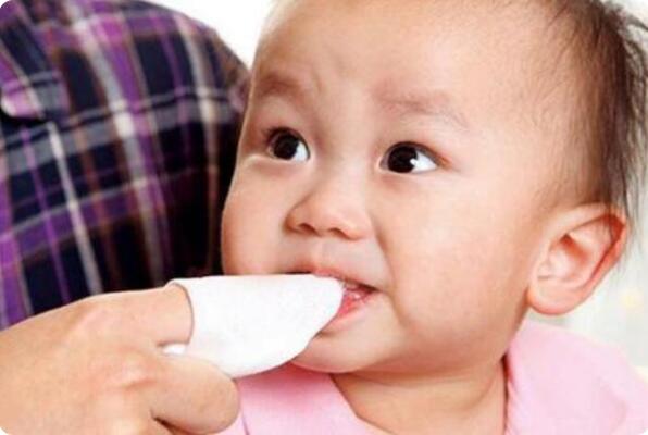 寶寶多大開始長牙?家長該如何護理?這份出牙時間表讓你不再焦慮 寶寶多大開始長牙?家長該如何護理?這份出牙時間表讓你不再焦慮