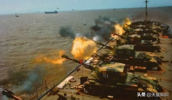 1996年東南沿海軍演，美軍雙航母戰鬥群插手，局勢有多緊張？