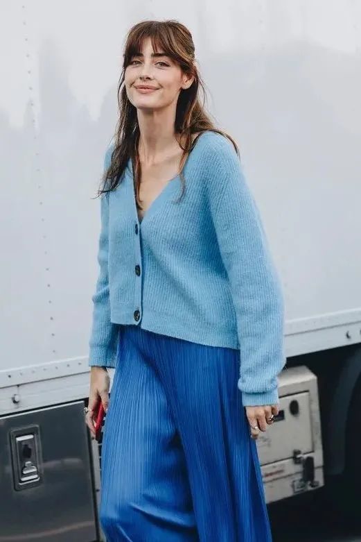 今秋最流行的5件外套+裙子，巨顯瘦巨時髦