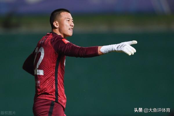 中超第十七輪最佳陣容：孫準浩一傳一射助山東泰山贏得天王山之戰