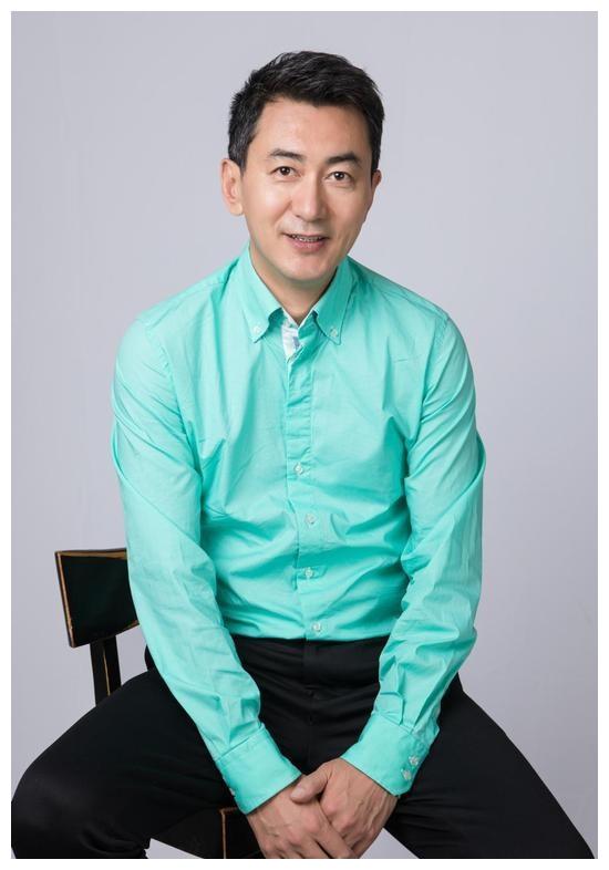 魯健牽手鄭天亮：同一屋簷下分居背後的辛酸與溫情