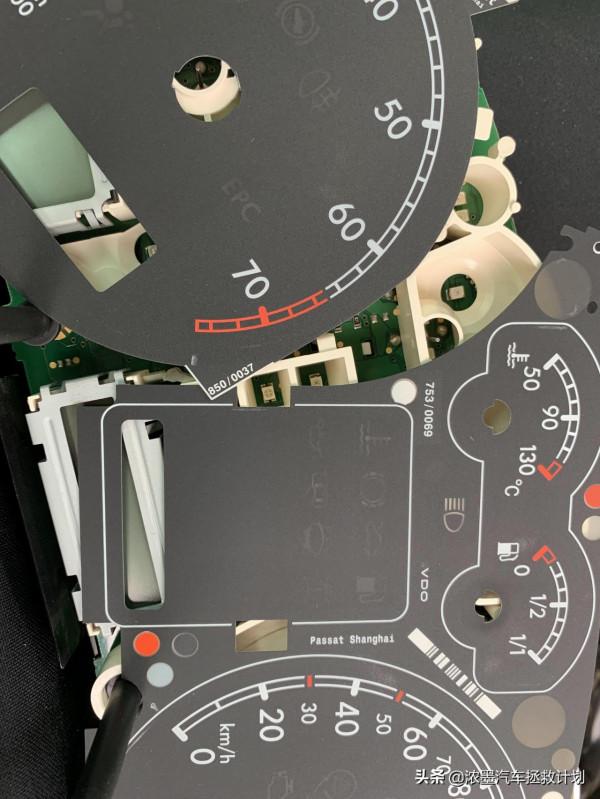 「至臻情懷」一臺老傢伙的重生路,修復煥新一臺戰損級帕薩特B5 「至臻情懷」一臺老傢伙的重生路,修復煥新一臺戰損級帕薩特B5