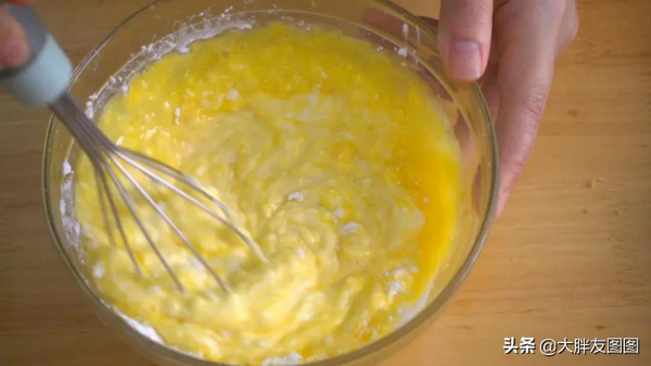 比豆腐還嫩！自制酸奶蛋糕，配方和秘訣都給你，外面買不到