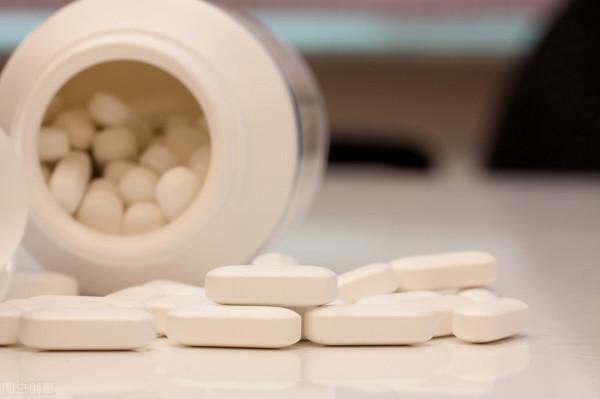 服阿莫西林、頭孢克肟、左氧氟沙星、羅紅黴素、甲硝唑有哪些危害