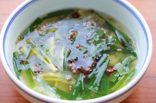 冬天一定要吃藕丸子，燉湯燉菜都好吃，一次多做一點，管夠一個月