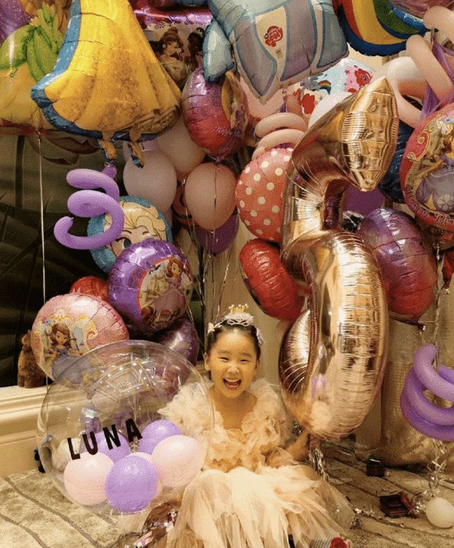 生下3胎的8個明星家庭：有人5年內連生3娃，有人46歲了還敢產子