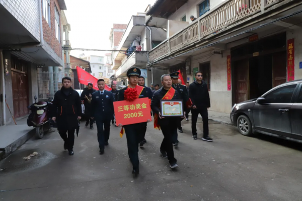 廣豐開展“部隊立新功喜報送家門”活動