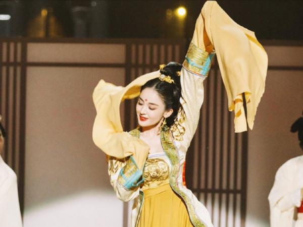 娜扎新劇來襲！攜手許魏洲，打造《風起霓裳》續集《風起西州》