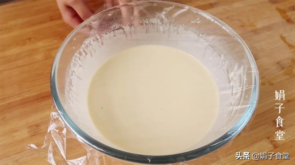 簡單好吃的早餐做法，不揉麵不擀麵，蓬鬆暄軟，比包子油條香