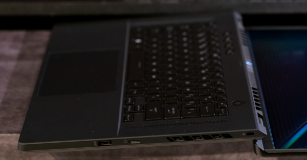 華碩ROG電競筆電2022新機動眼看，匯入MUX Switch強化GPU效能