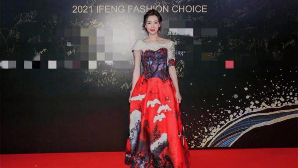 鳳凰網紅毯：奧運冠軍美過明星，李若彤瘦乾癟、袁冰妍撞臉趙麗穎