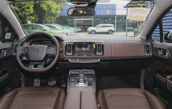 特點鮮明的合資B級車對決：日產天籟VS雪鐵龍C6