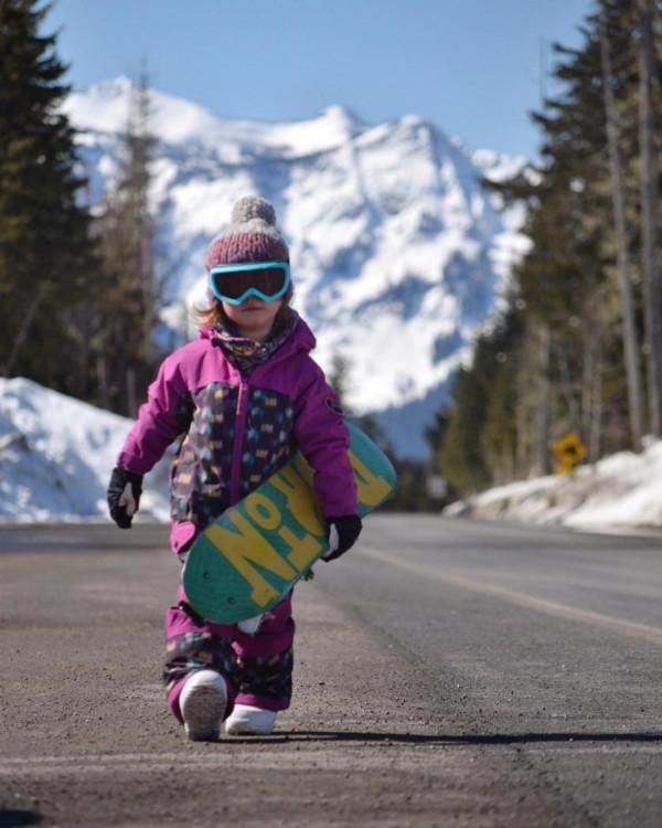 美國4歲萌娃單板攀巖越野樣樣行？爹媽超愛戶外運動，娃也不簡單