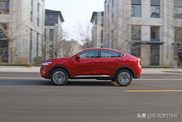 脫離手機聊微信! 這款2.0T四驅的轎跑SUV頂配才15萬 脫離手機聊微信! 這款2.0T四驅的轎跑SUV頂配才15萬