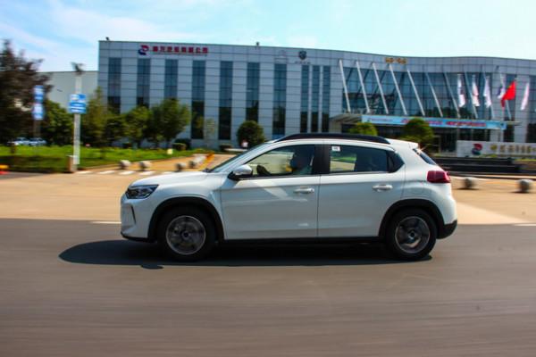 更符合年輕人審美 試駕新款雪鐵龍C3-XR 更符合年輕人審美 試駕新款雪鐵龍C3-XR