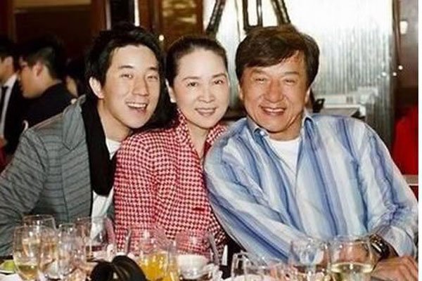 80年代6對明星夫妻合影，有的還是姐弟戀，他們為何能相伴到老？