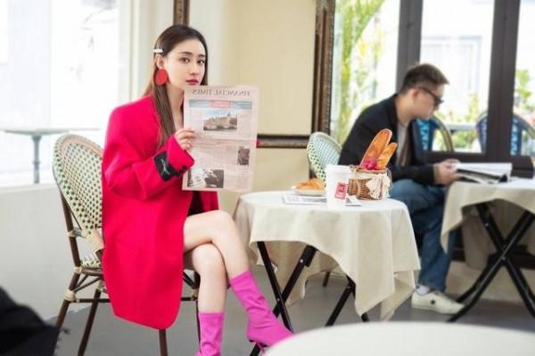 陳德容是倒著長嗎?穿玫瑰色西裝玩“下衣失蹤”,看著頂多20出頭 陳德容是倒著長嗎?穿玫瑰色西裝玩“下衣失蹤”,看著頂多20出頭