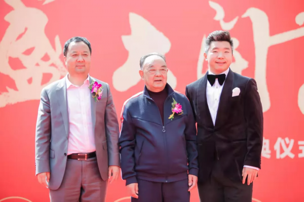 柳林酒欲借殼上市，神秘富豪擲五十億巨資 能否超越“西鳳酒”成為酒業傳奇？