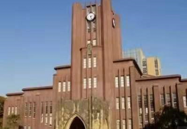 日本第一媽媽桑:名校畢業入行32年,56歲穩坐頭牌堪稱公關教科書 日本第一媽媽桑:名校畢業入行32年,56歲穩坐頭牌堪稱公關教科書