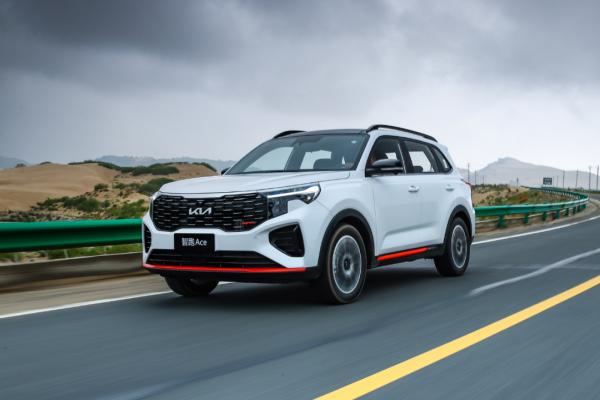 深度試駕智跑Ace:200匹馬力下也有一顆居家舒適的心 深度試駕智跑Ace:200匹馬力下也有一顆居家舒適的心