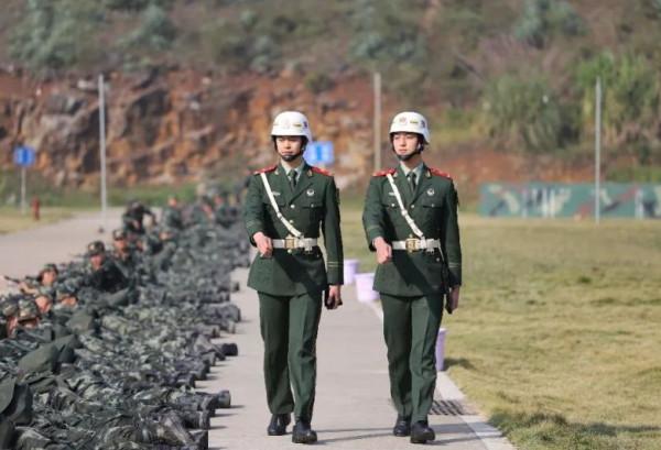 坐鎮大後方，可槍斃前線部隊的督戰兵，會遇到逃兵反抗嗎？