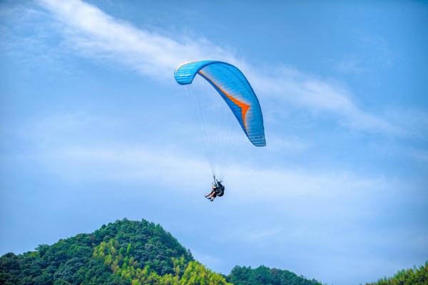 安吉漂流不二之選仙龍峽：2km峽谷溯溪漂流、2h清涼體驗