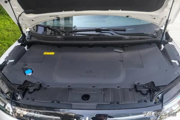 可以邊開車邊OTA的純電動車，威馬W6的智慧座艙有多厲害？