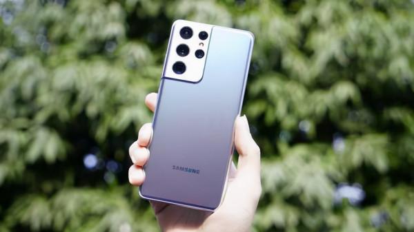 不吹不黑！回顧2021年釋出的超級旗艦，我願稱這4款為“真機皇”