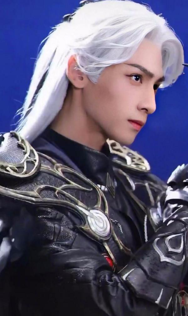 十大龍鬚劉海:任嘉倫氣質碾壓李現,羅雲熙和許凱就是為古裝而生 十大龍鬚劉海:任嘉倫氣質碾壓李現,羅雲熙和許凱就是為古裝而生