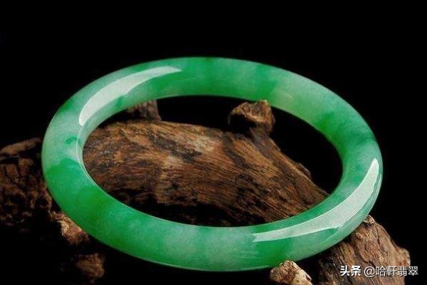 用酒精擦過的電腦螢幕會報廢！那翡翠呢？