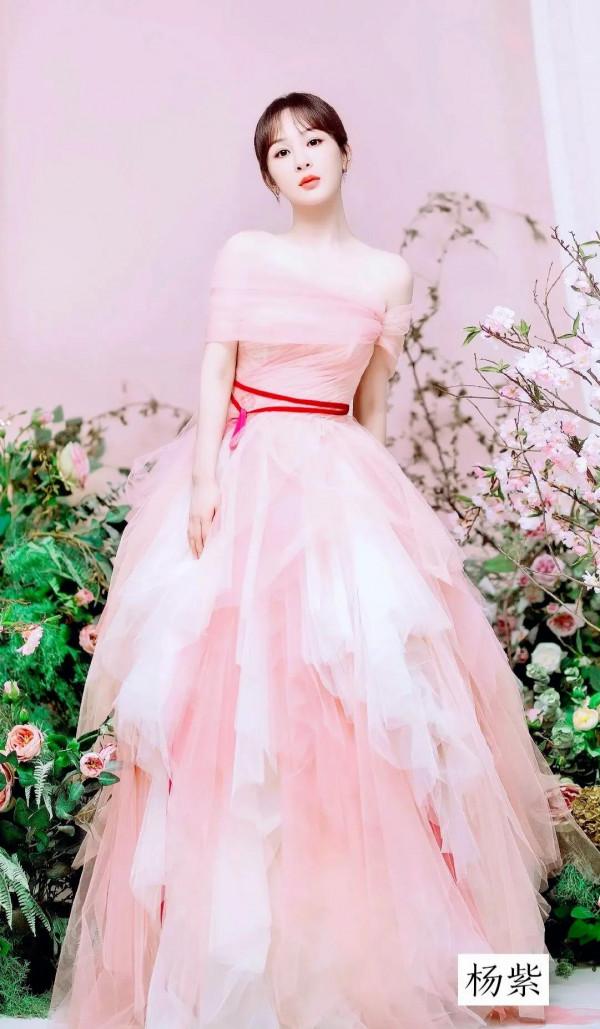 女星穿粉色衣服,誰最漂亮? 女星穿粉色衣服,誰最漂亮?